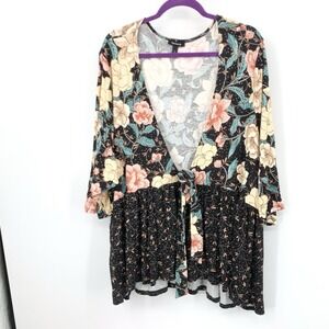 Torrid Women Size 6 6X 30 Shirt Black Pink Floral Front Tie Kimono Top Stretch